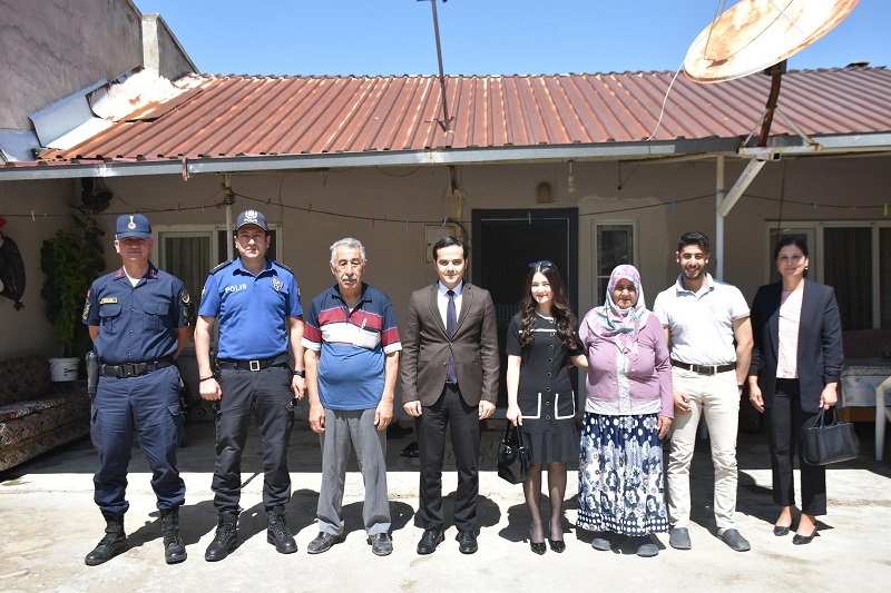 Kurban Bayramı münasebetiyle, İlçe Kaymakamı Sayın Abdullah Emre ÖZEFE ve Eşi Sayın Hilal ÖZEFE, şehit yakını ve gazilerimize ziyarette bulundu. 